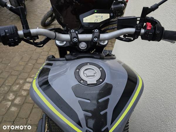 Yamaha MT - 13