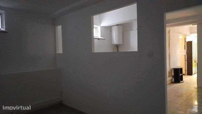 Espaço luminoso e calmo, ideal p/ escritório/clinica/gym em Cp Ourique - Grande imagem: 5/9