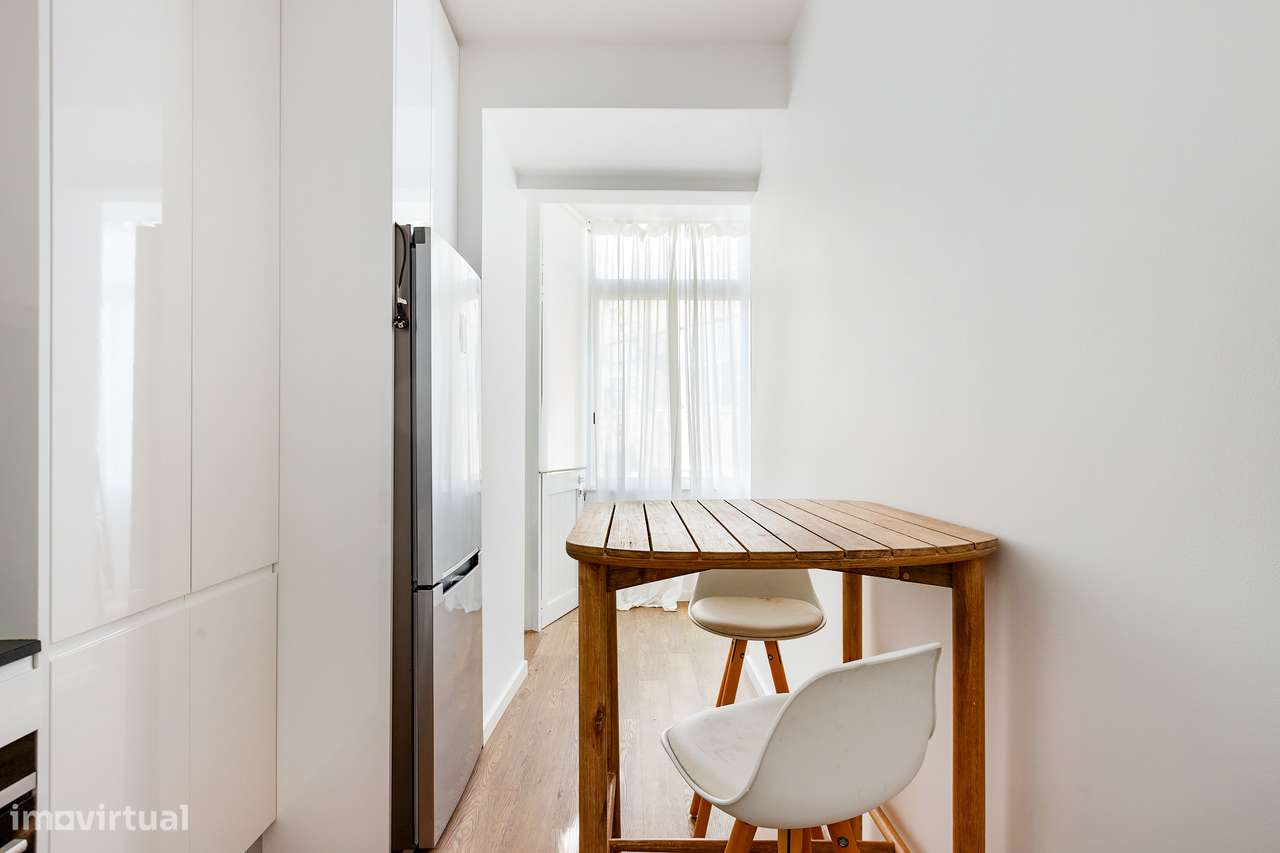 Apartamento T3 Totalmente Remodelado | Penha de França-12