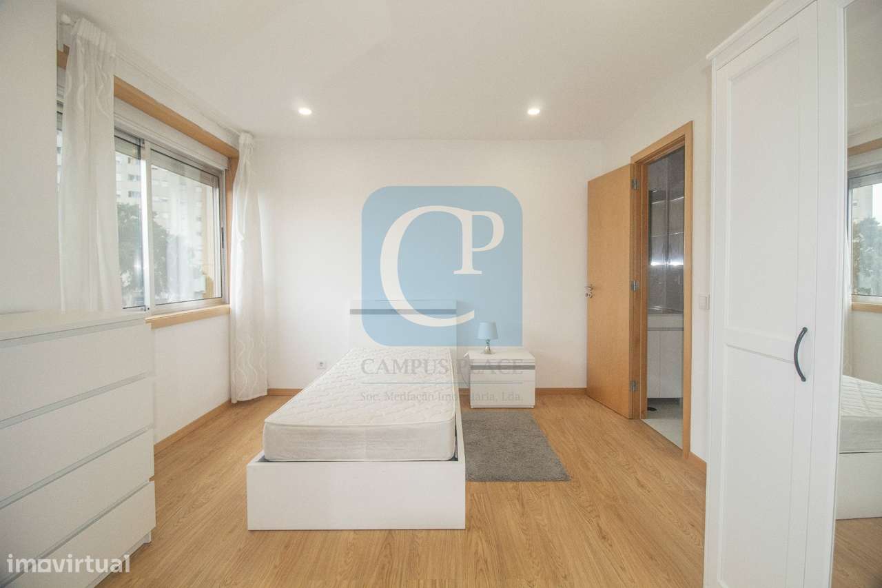 Apartamento T3 renovado com terraço, ao ISCAP e 900mts H.S.João-20