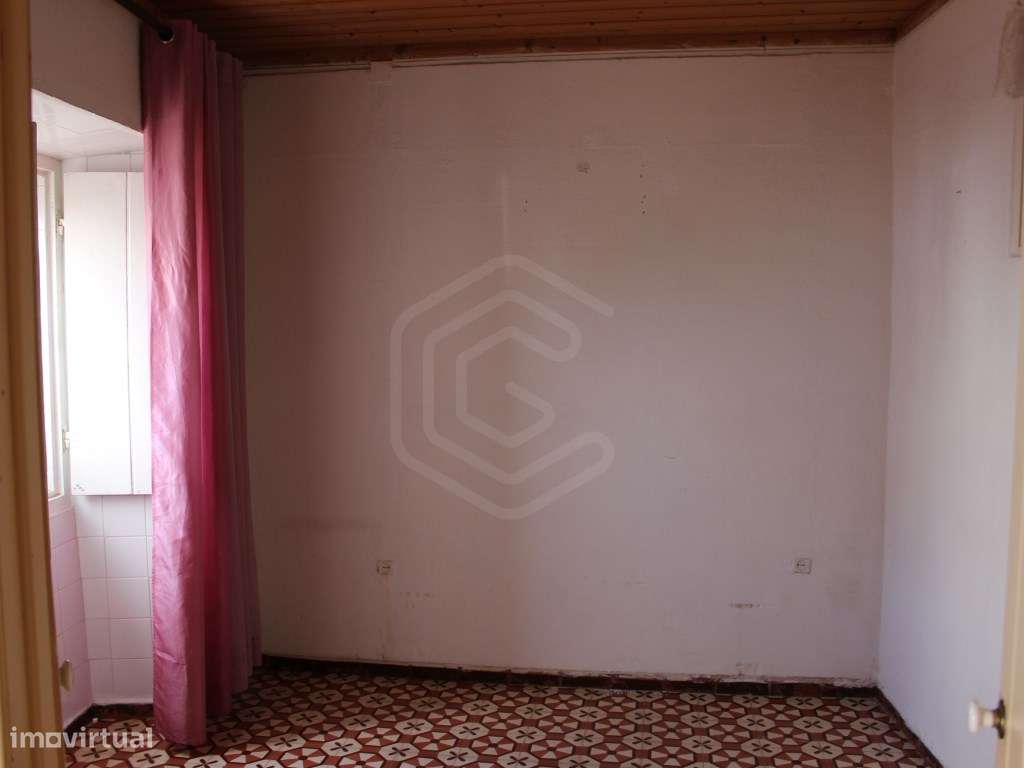 Moradia tradicional T2 para recuperar no Centro de Tavira, Algarve - Grande imagem: 4/20