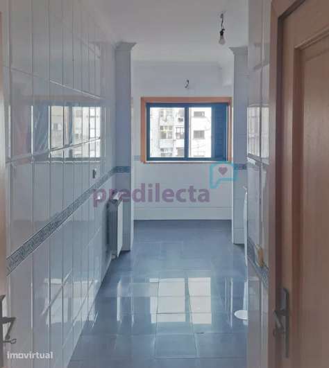 T2 Praceta Bernarda Ferreira Lacerda – Polo Univ. Paranhos - Grande imagem: 5/7