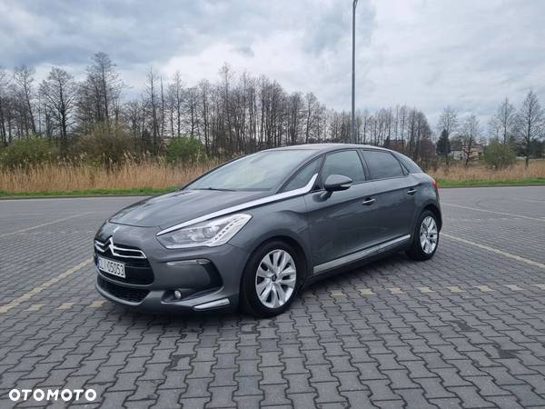 Citroën DS5 e-HDi 110 EGS6 SoChic - 1