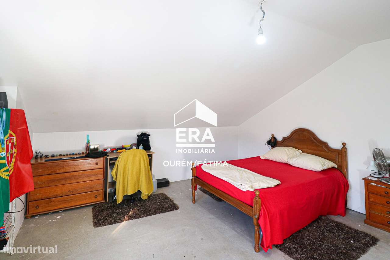 Moradia T7 em Caxarias, no concelho de Ourém.-16