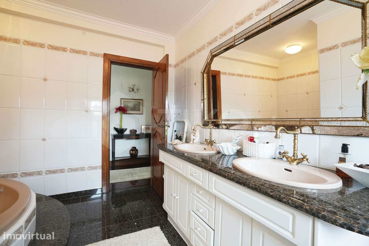 Moradia V5, com vista Mar e 2075m² de Puro Charme-27