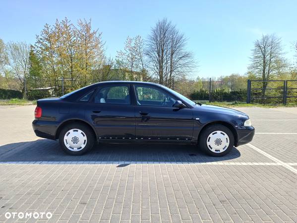 Audi A4 Avant 1.6 - 8