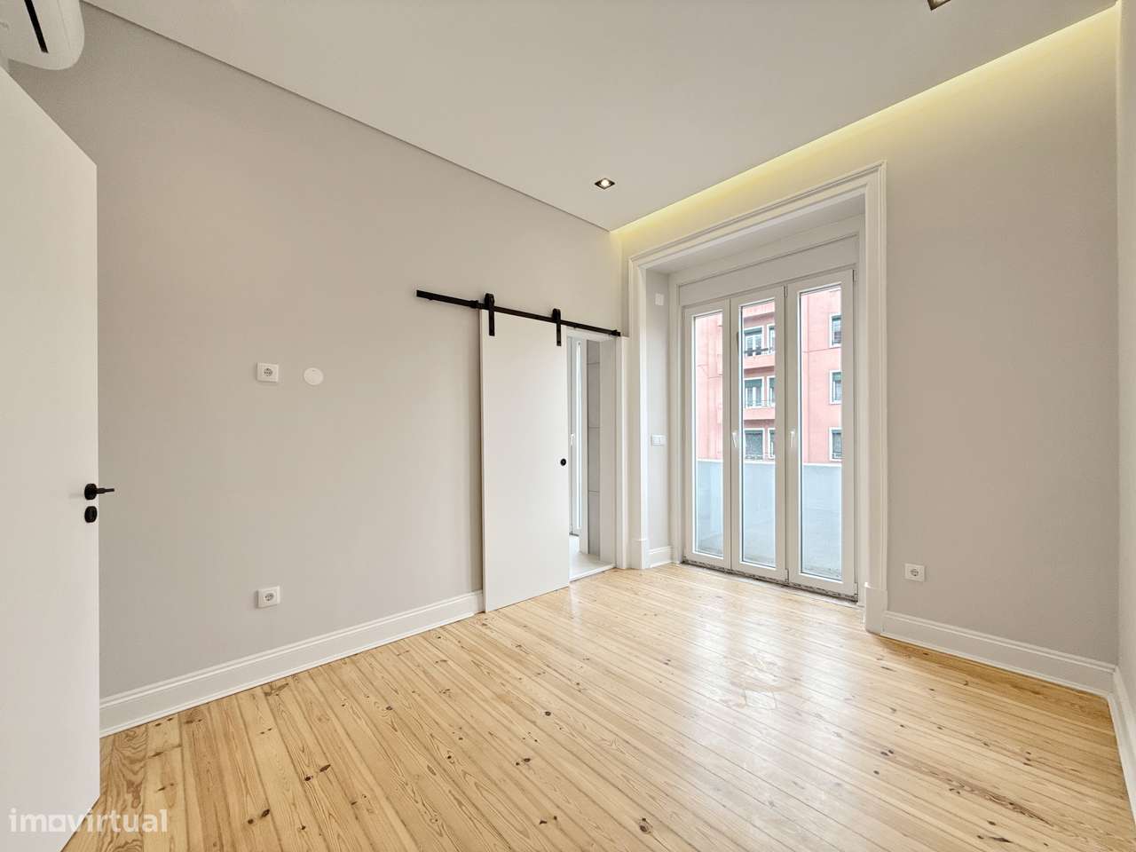 Apartamento, 93 m², Areeiro-33