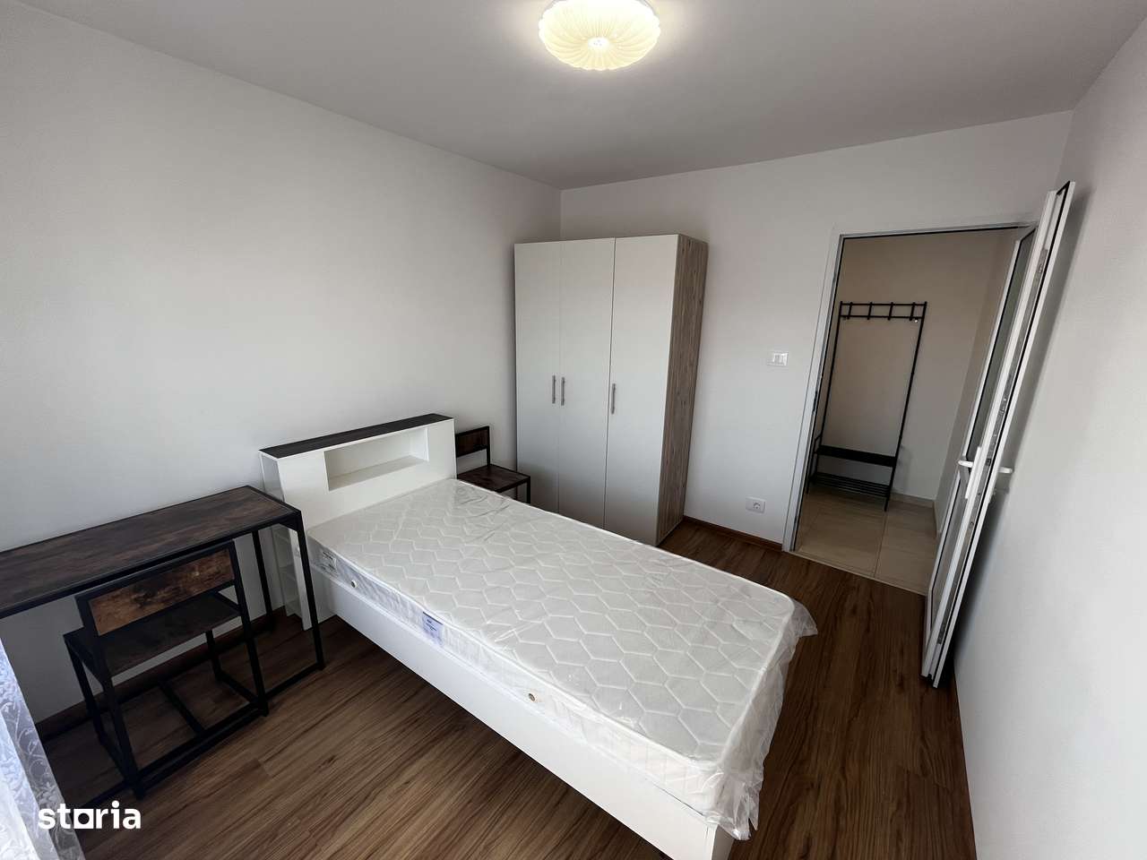 Renovat! Apartament 3 camere D, 72 mp, str. Hlincea , zona CUG-4