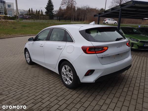 Kia Ceed 1.5 T-GDI M DCT - 4