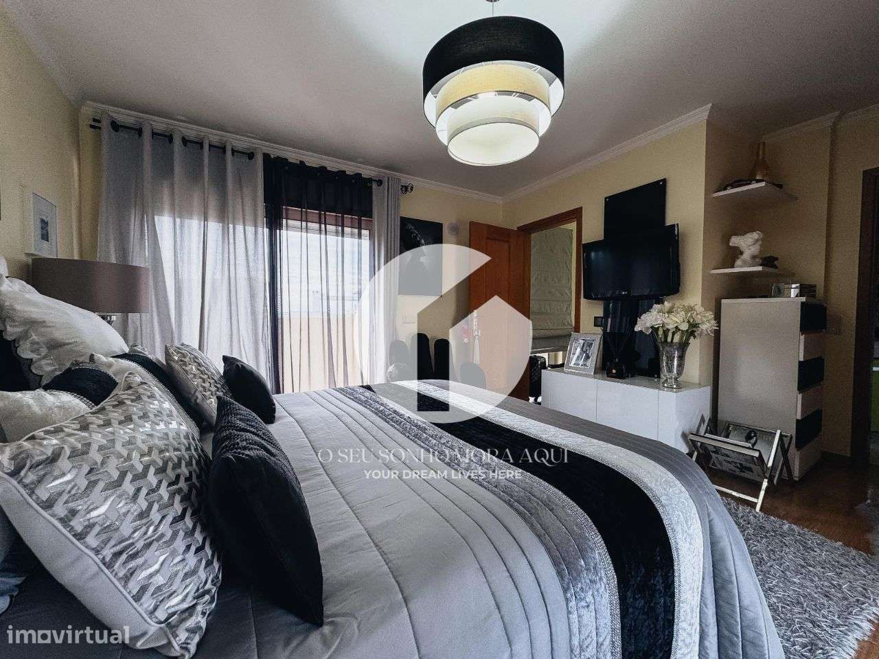 Moradia T4 de luxo mobiliada à venda em Olhão-28