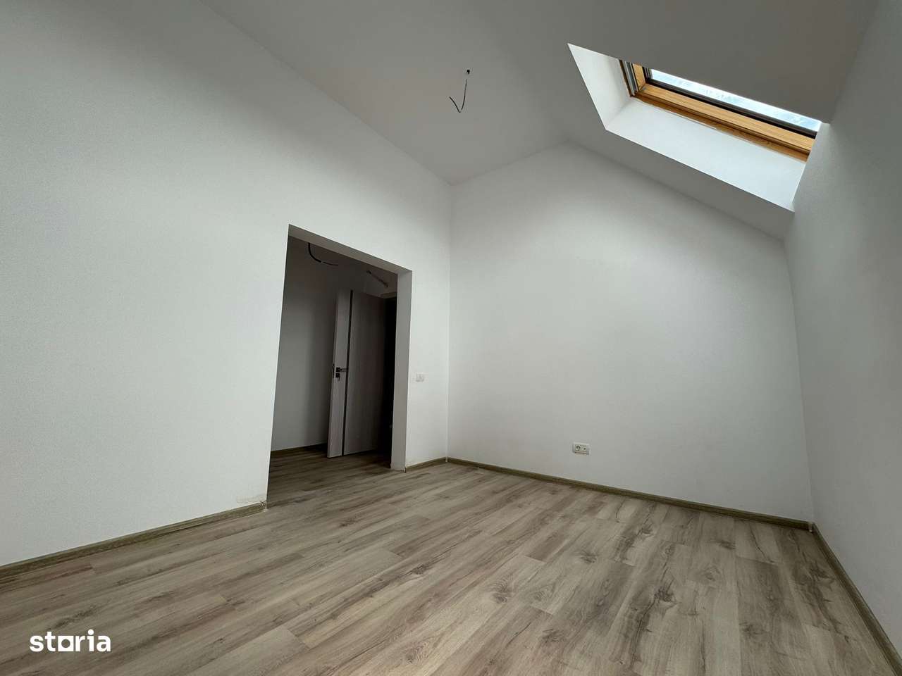 SENZATIONAL! Apartament 4 Camere Decomandate si Terasa  - Berceni-12