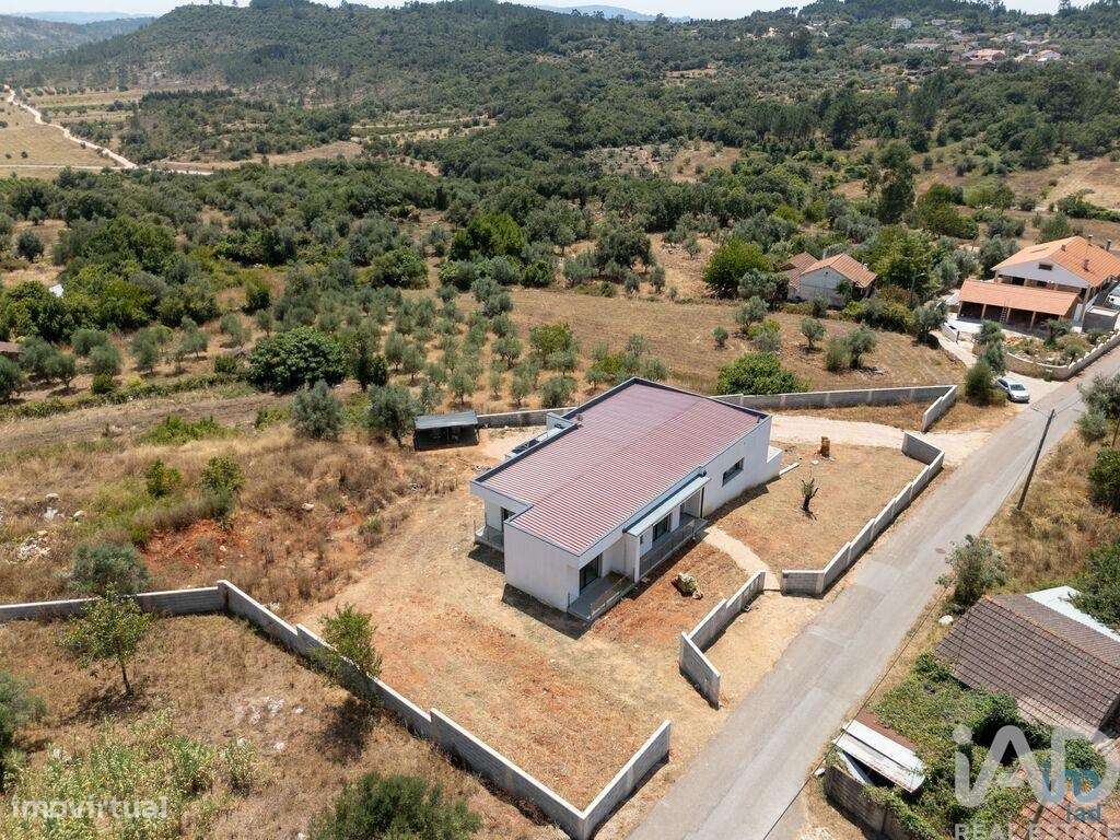 Casa / Villa T4 em São Miguel, Santa Eufémia e Rabaçal de 193,00 m2 - Grande imagem: 4/29