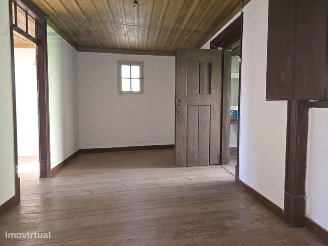Vila Nova da Barquinha - Moradia T4 Duplex com quintal junto ao rio-14