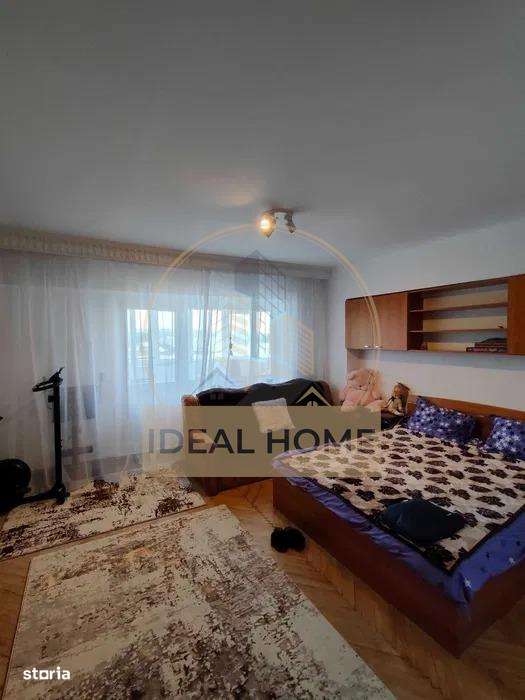 Cug - Apartament Cu O Camera Decomandat  - Etaj Intermediar -Bloc 1990 - Imagine principală: 2/6