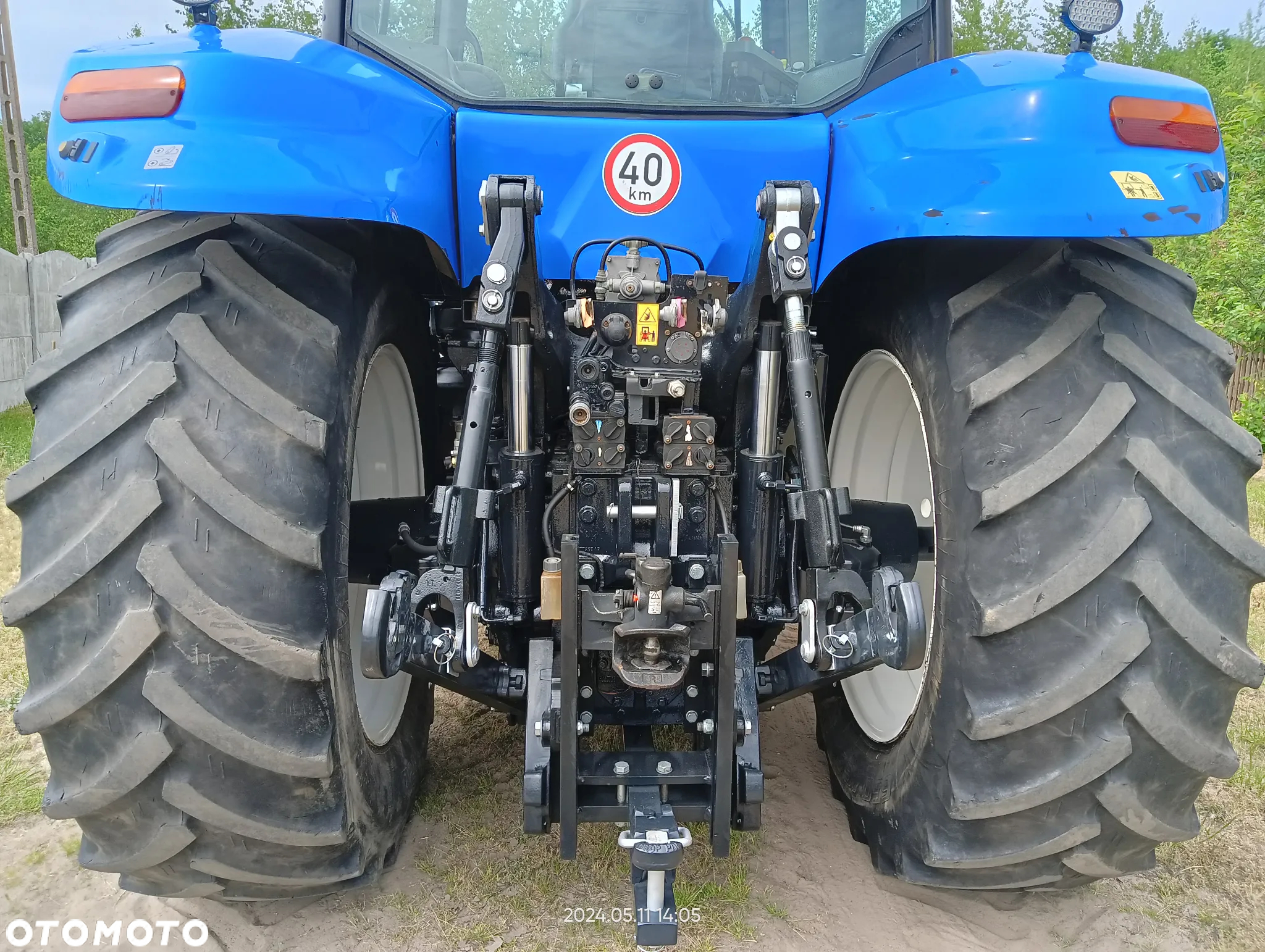 New Holland T8010 - 6