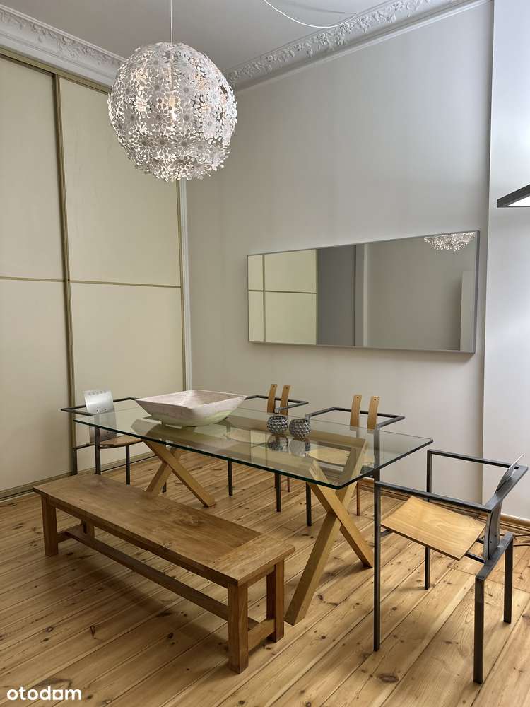 Ładne mieszkanie w kamienicy - wszędzie blisko!-8