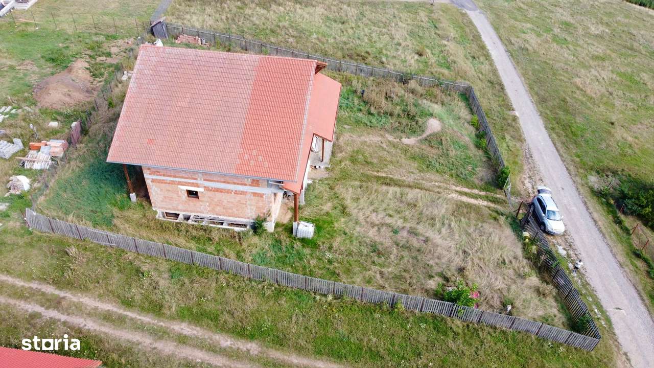 De vânzare un imobil cu 4 nivele - Imagine principală: 4/8