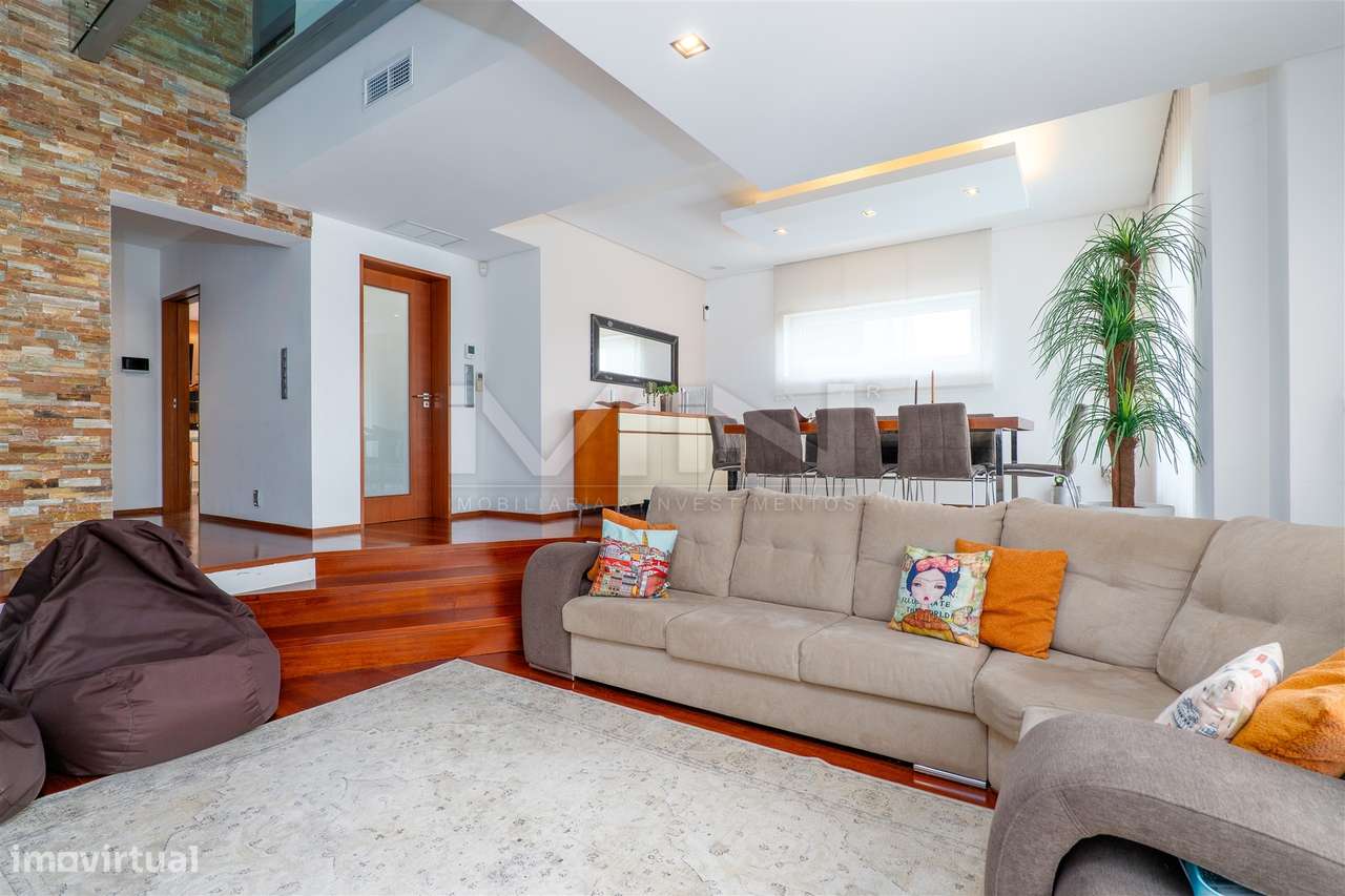 Moradia T3+1 - Exclusividade, Design e Conforto Superior-10