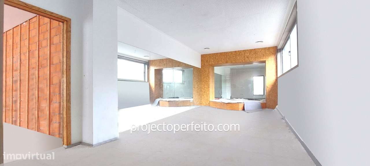 Loja  Arrendamento em Santa Maria da Feira, Travanca, Sanfins e Esparg - Grande imagem: 2/9