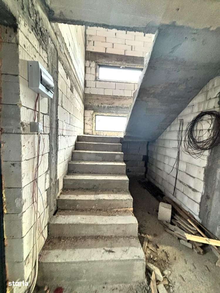 Vanzare vila P+1 Gorgota Poienarii Apostoli, "la rosu", teren: 4.546 m - Imagine principală: 5/9