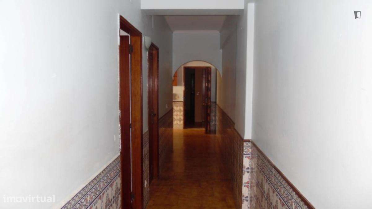 Quarto - localizado em Amadora Lisbon - Grande imagem: 2/6