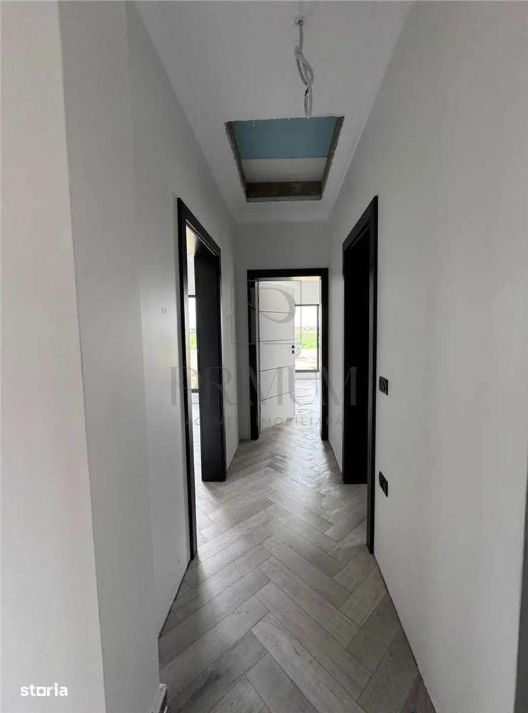 Duplex pe plan -  4 camere - toate utilitatile - Imagine principală: 2/9