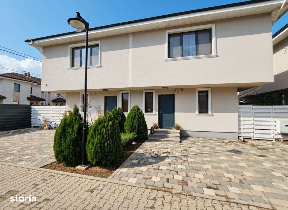 Vila tip Townhouse / 23 august/ Lidl/ aproape de scoli si magazine –-2