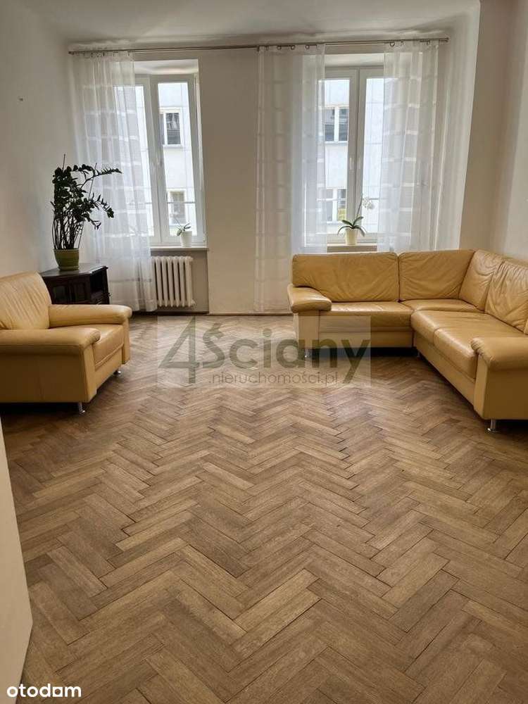 W kamienicy przy Poznańskiej !-2