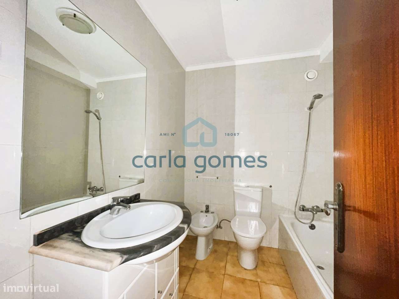 ÓTIMO APARTAMENTO T2, 2 frentes, Águas Santas ( junto às piscinas)-21