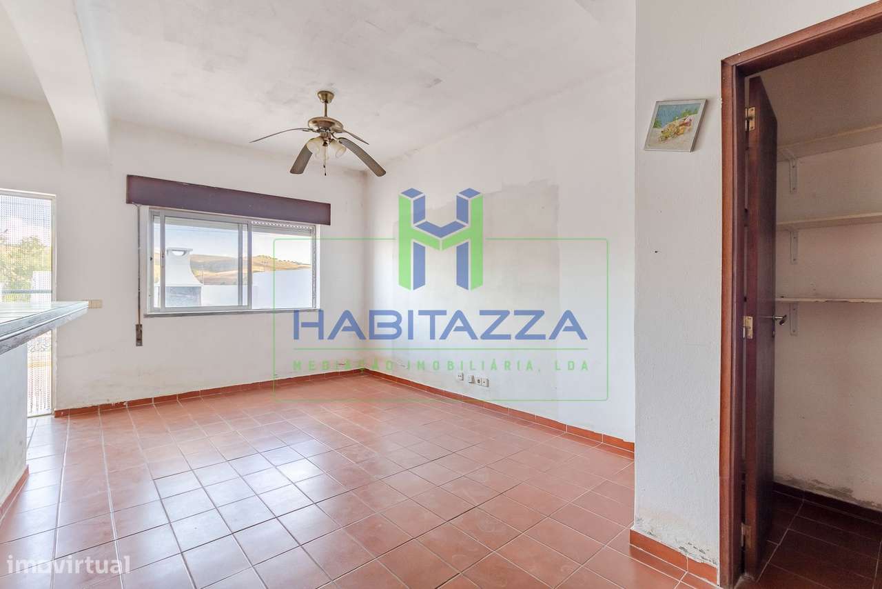 Moradia T3 com garagem e Vistas Desafogadas sobre o Campo, em Bensafri-12