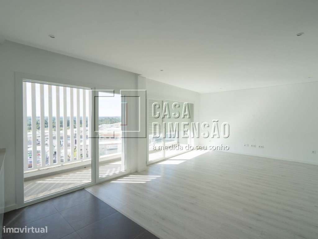 Apartamento T3 localizado na zona de Santa Marta do Pinhal, com var... - Grande imagem: 4/29