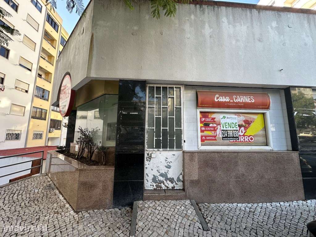 Vende-se Loja no Shopping Center de Massamá - Grande imagem: 2/15