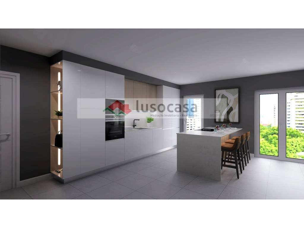 Excelente apartamento tipo T2, com pé direito de 3,80m2, ideal para... - Grande imagem: 2/5