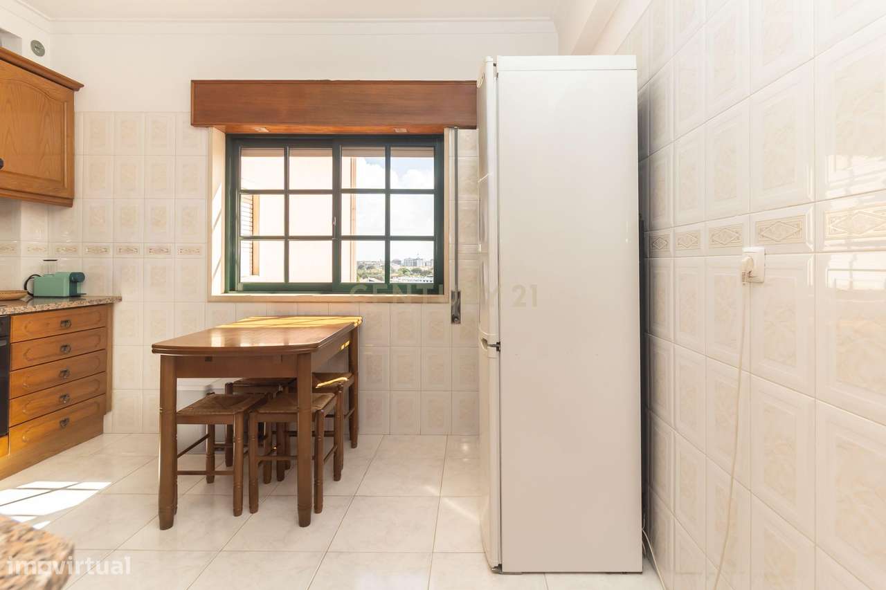 Apartamento T2 com Parqueamento, Elevador, Pronto a Habitar – Uma Opor-30