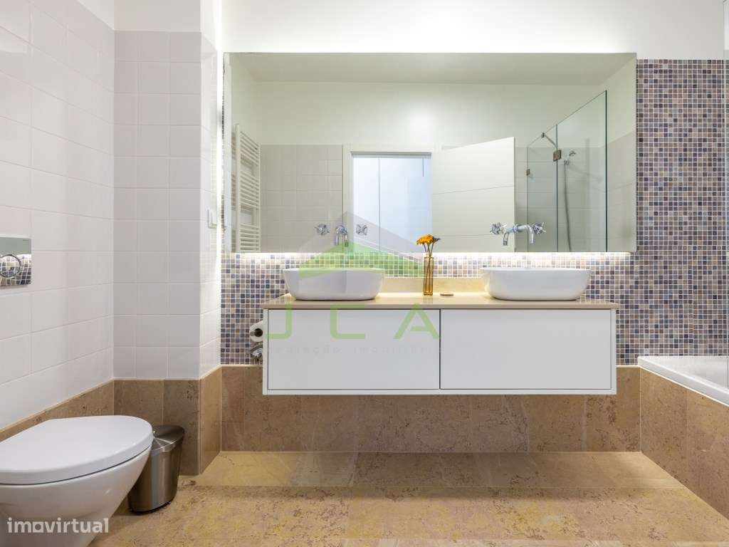 Apartamento T4 com terraço e piscina-35