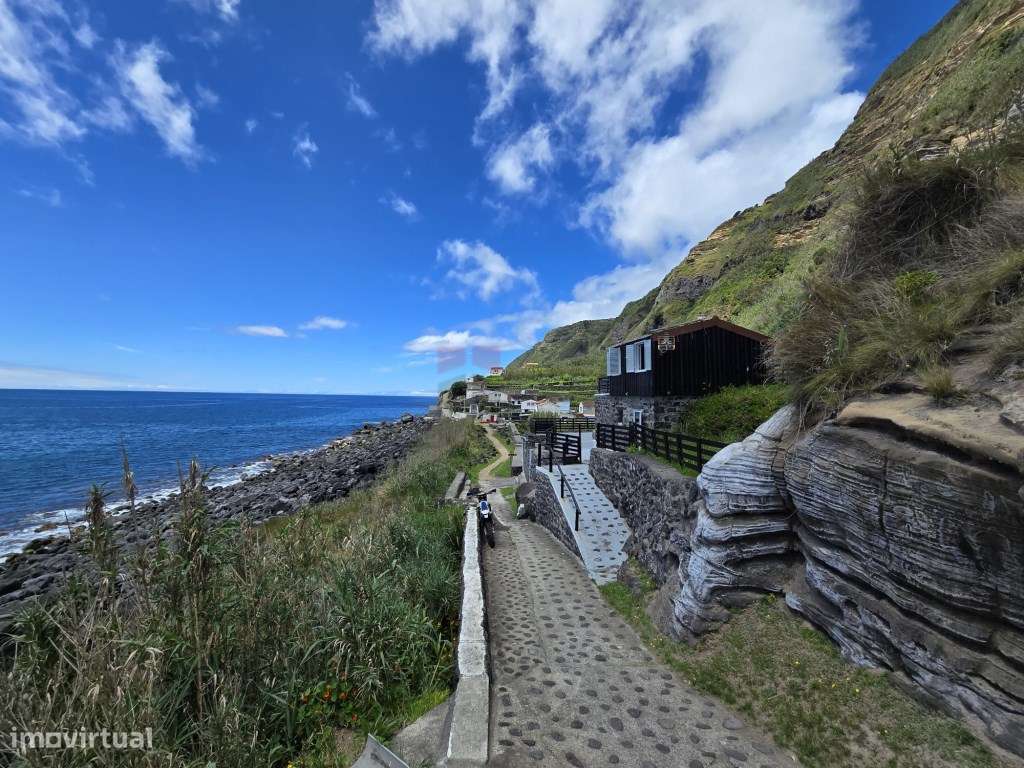 Moradia Isolada T2 -Rocha da Relva-36