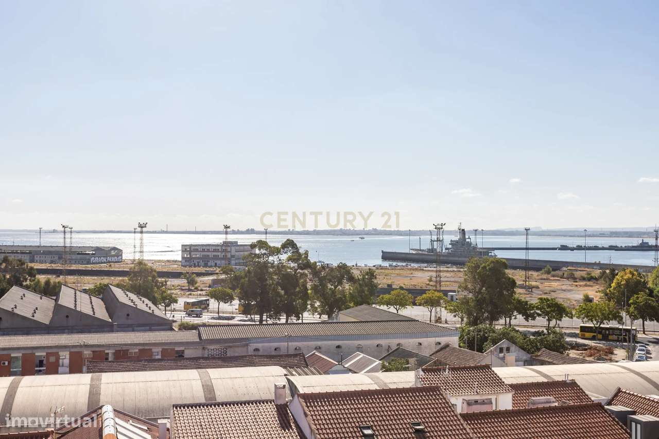 Apartamento T3 em Almada com Excelente Localização-28