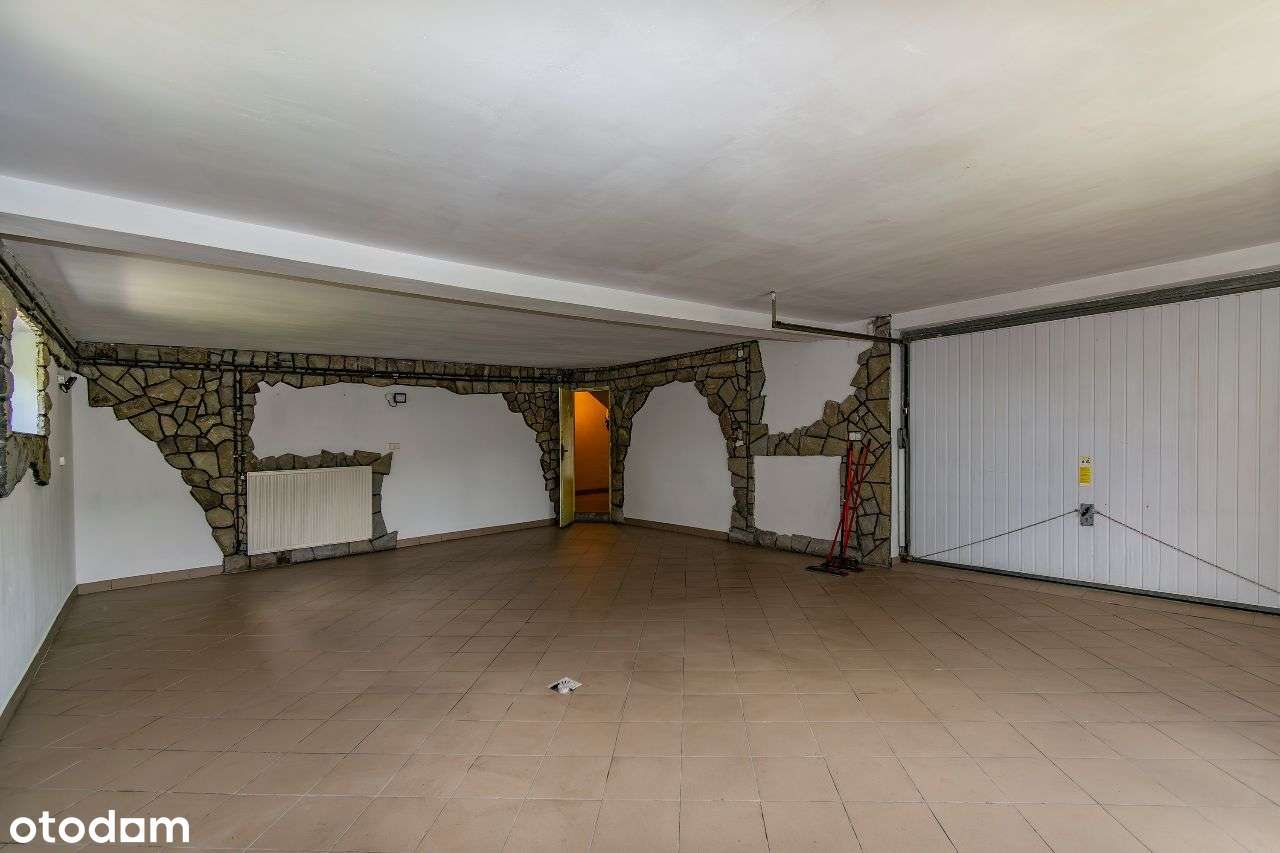 Okazała posiadłość w stolicy małopolskich sadów-13