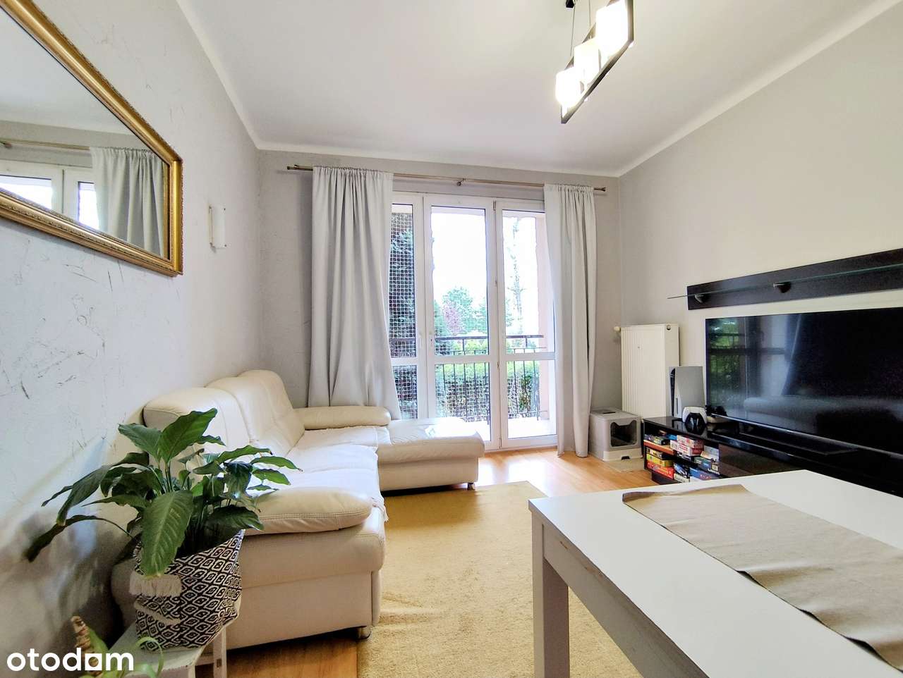 Komfortowe mieszkanie 4-pokojowe z balkonem – świetna lokalizacja!-4