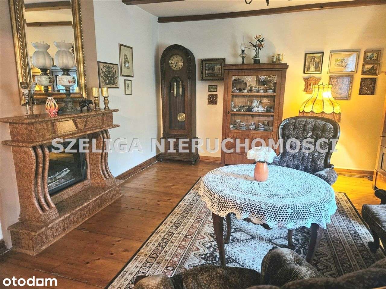 Brzezinka, Okol. Kościoła, Kort Tenisowy
