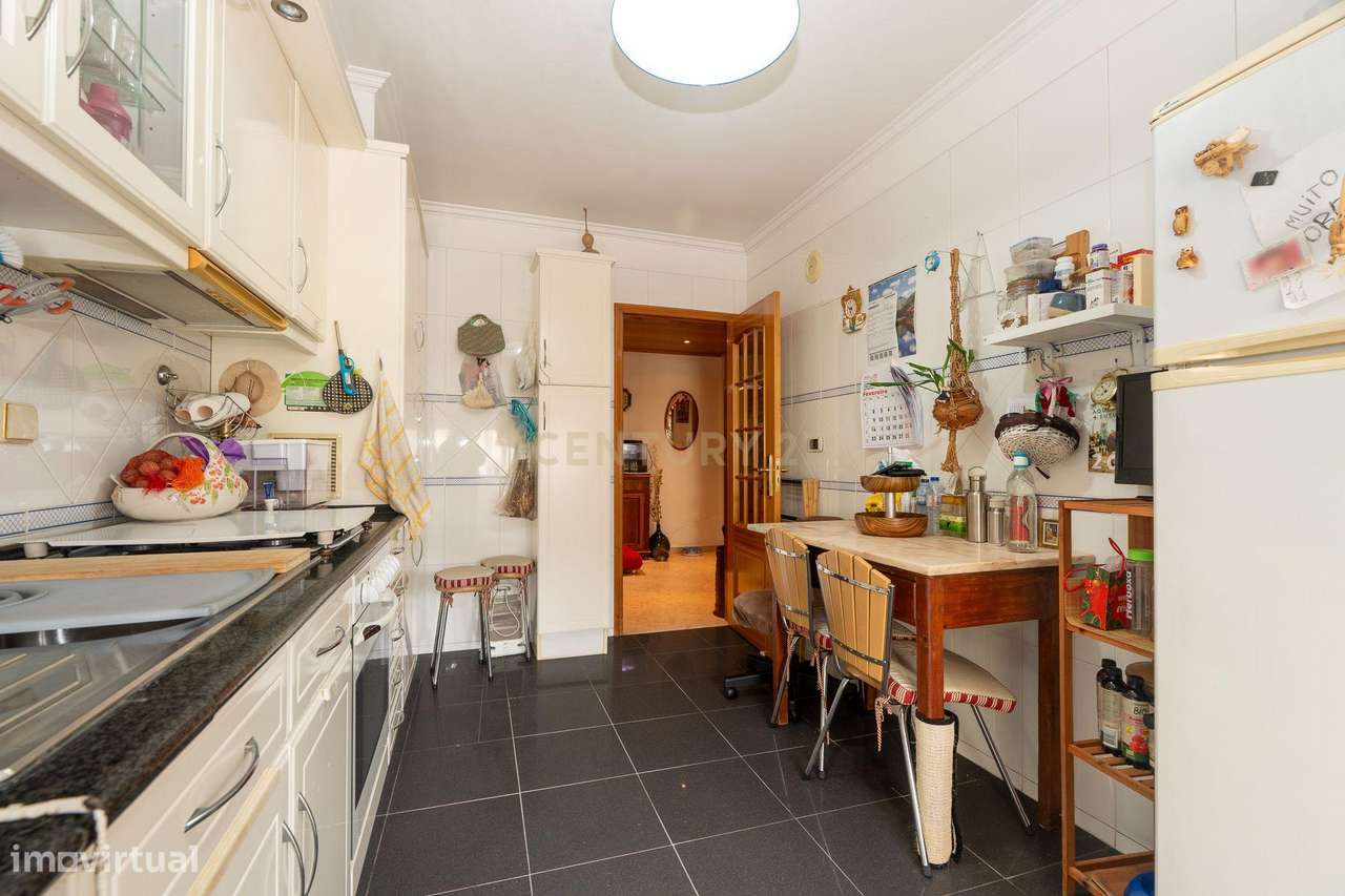 Fantástico T3, Na rua Abel Manta  em Odivelas-7