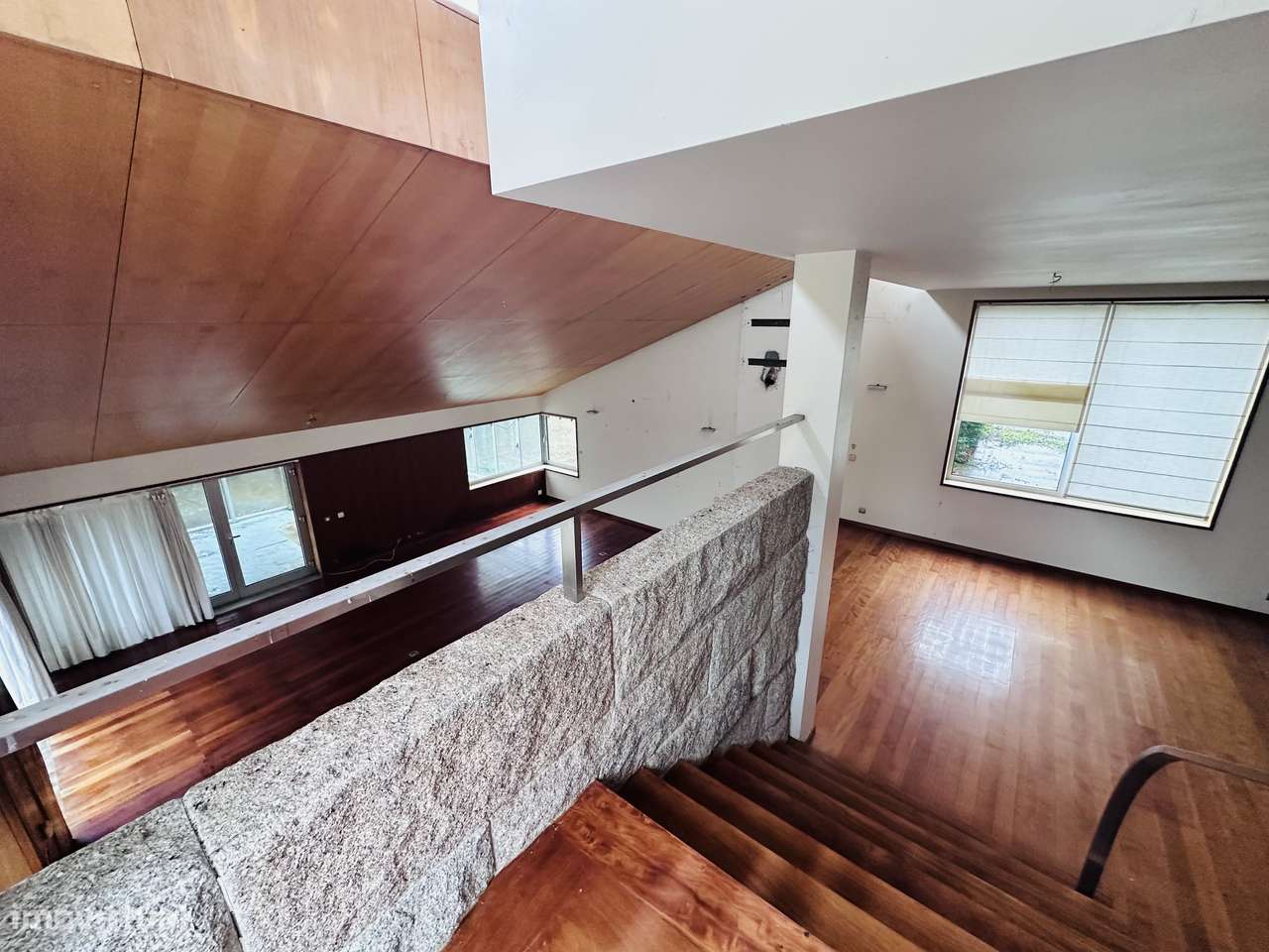 Moradia T4 com piscina, garagem e jardim em Galegos-12