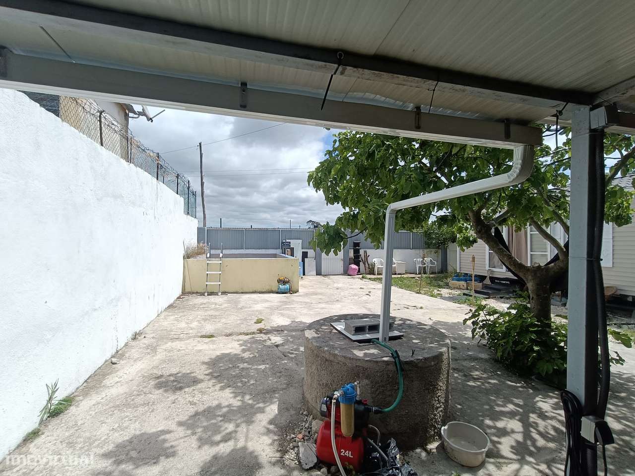 Moradia T2 em lote de 325m2 Fernão Ferro-14