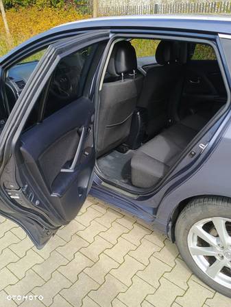 Toyota Avensis 2.0 D-4D Sol plus+NAVI - 19