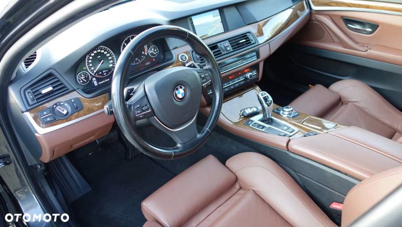 BMW Seria 5 520d Luxury Line - 12