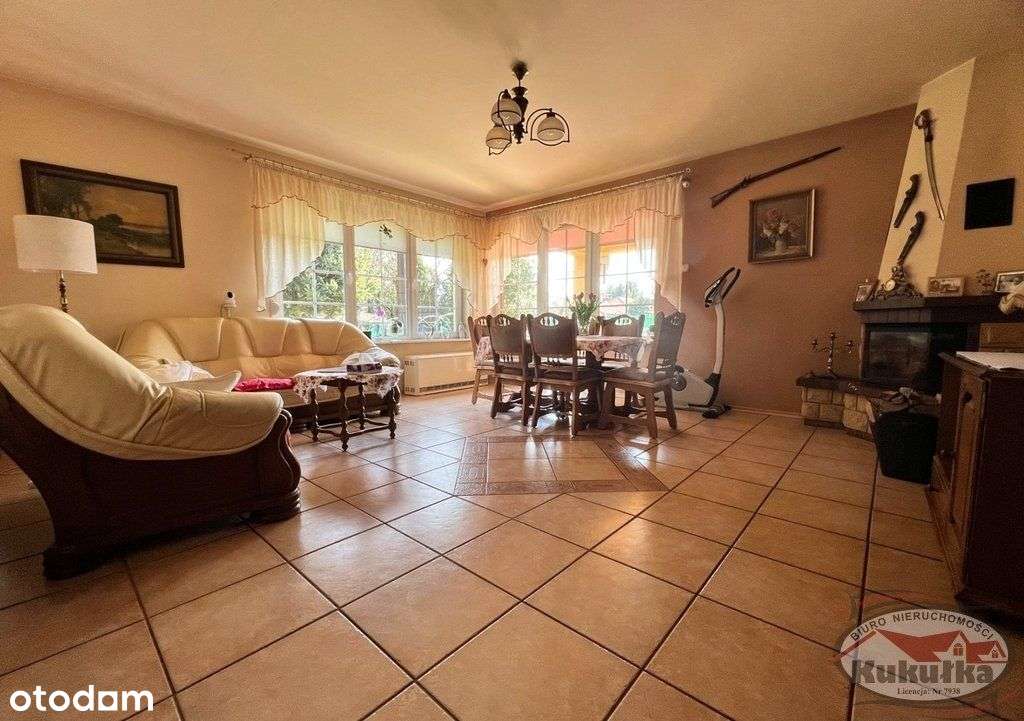 Dom Jednorodzinny W Atrakcyjnej Okolicy-7