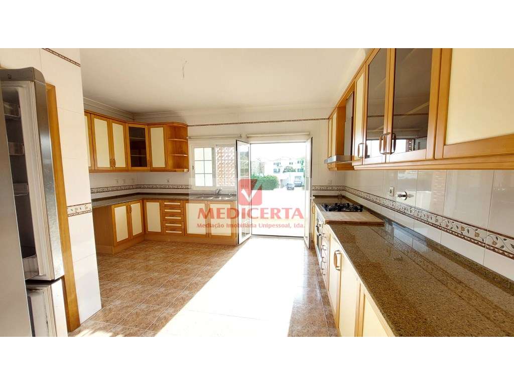 Beloura -T3 - condomínio com piscina-3