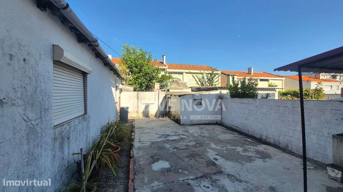 Moradia T2+1 c/garagem em Mafamude  (Urbanização do Cedro, Mafamude)-27