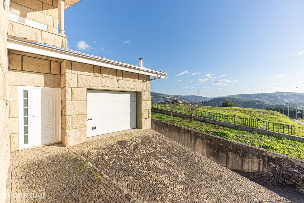 Moradia independente no centro de Alpendurada-30