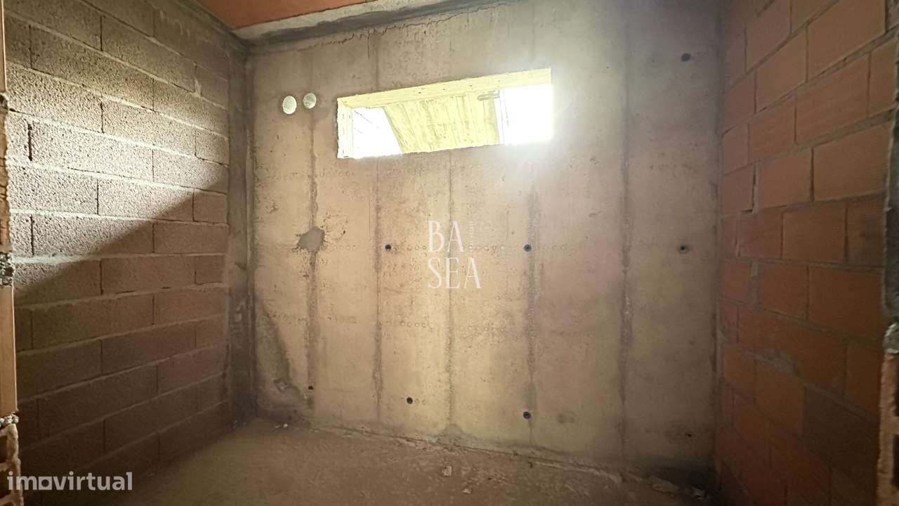 Moradia T3 em Estrutura com 3 Suítes em Lamaçães Braga-20